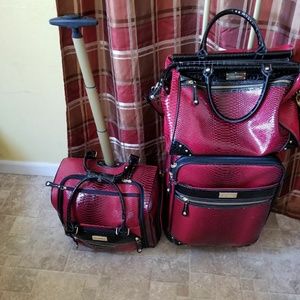 SAMANTHA BROWN LUGGAGE does not include suitcase